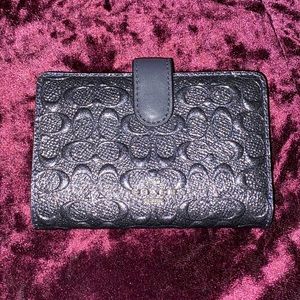 Leather Patent Coach Wallet. Very good condition.